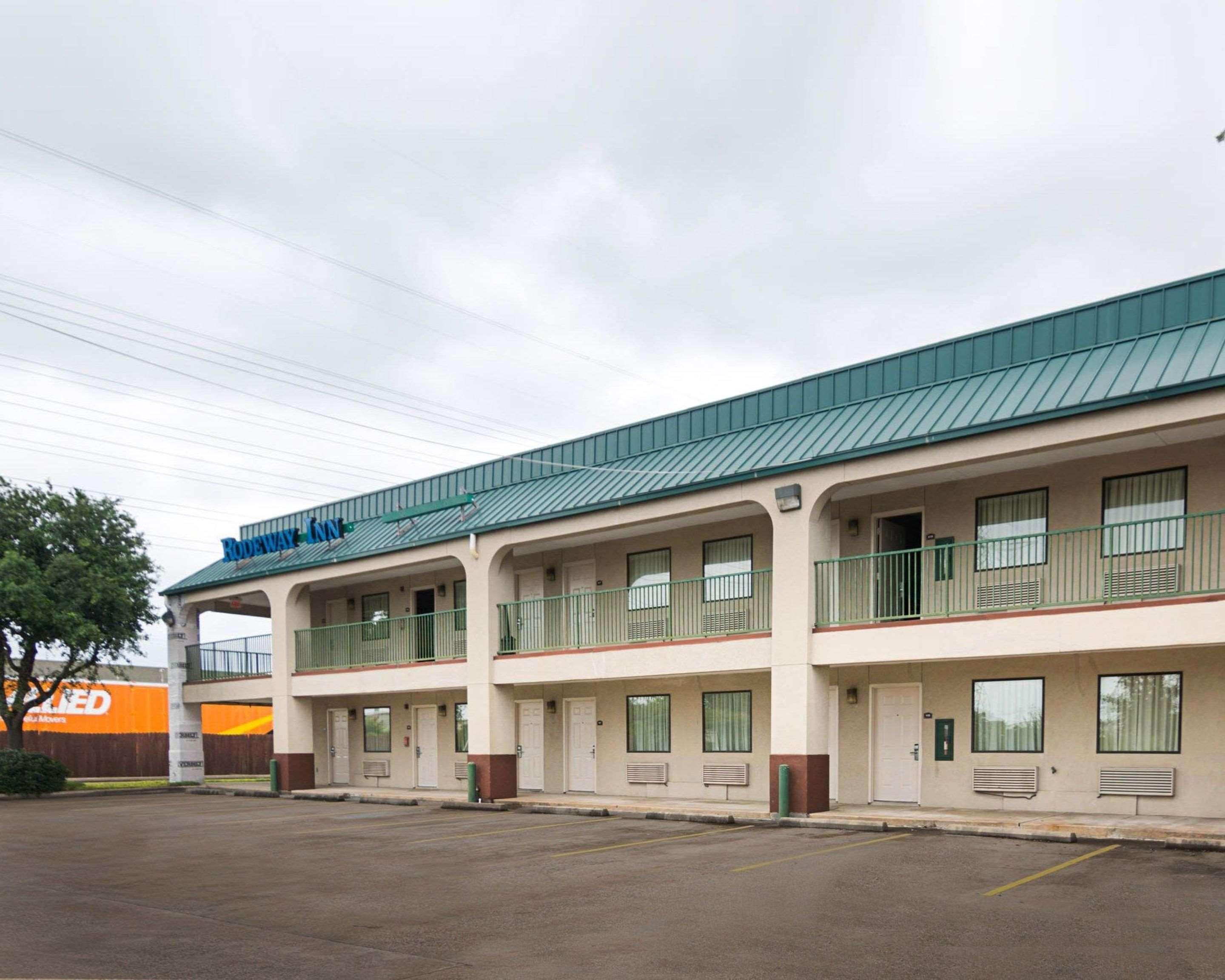Rodeway Inn & Suites Hwy 290 Nw Houston Exterior foto