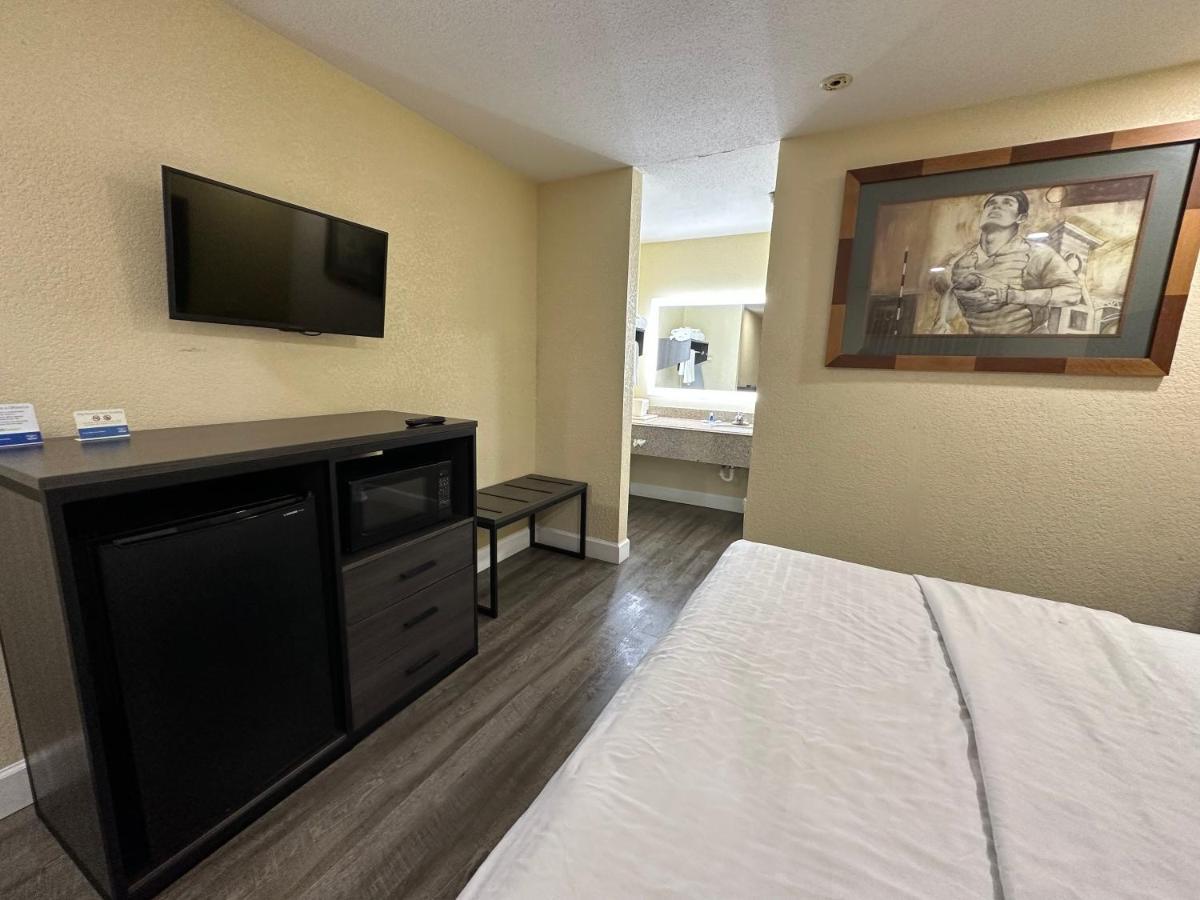 Rodeway Inn & Suites Hwy 290 Nw Houston Exterior foto